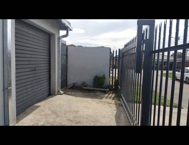 4 BEDROOM HOUSE FOR SALE IN RIVERLEA